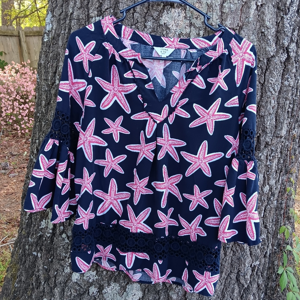 CROWN & IVY Starfish Patterned Blouse Petite M